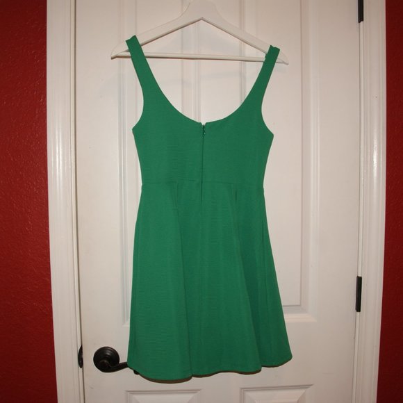 NASTY GAL Green Drawing A Blank Mini Dress sz XS - Picture 6 of 13